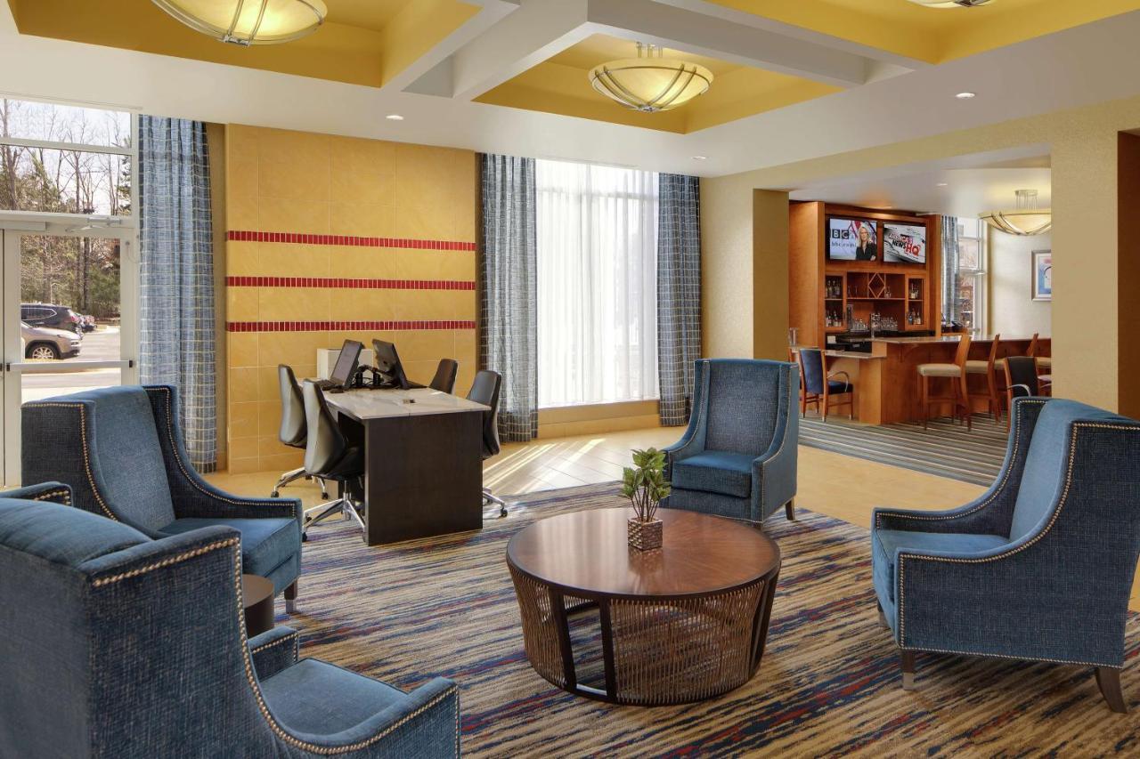 Doubletree Richmond Airport Hotel Sandston Bagian luar foto