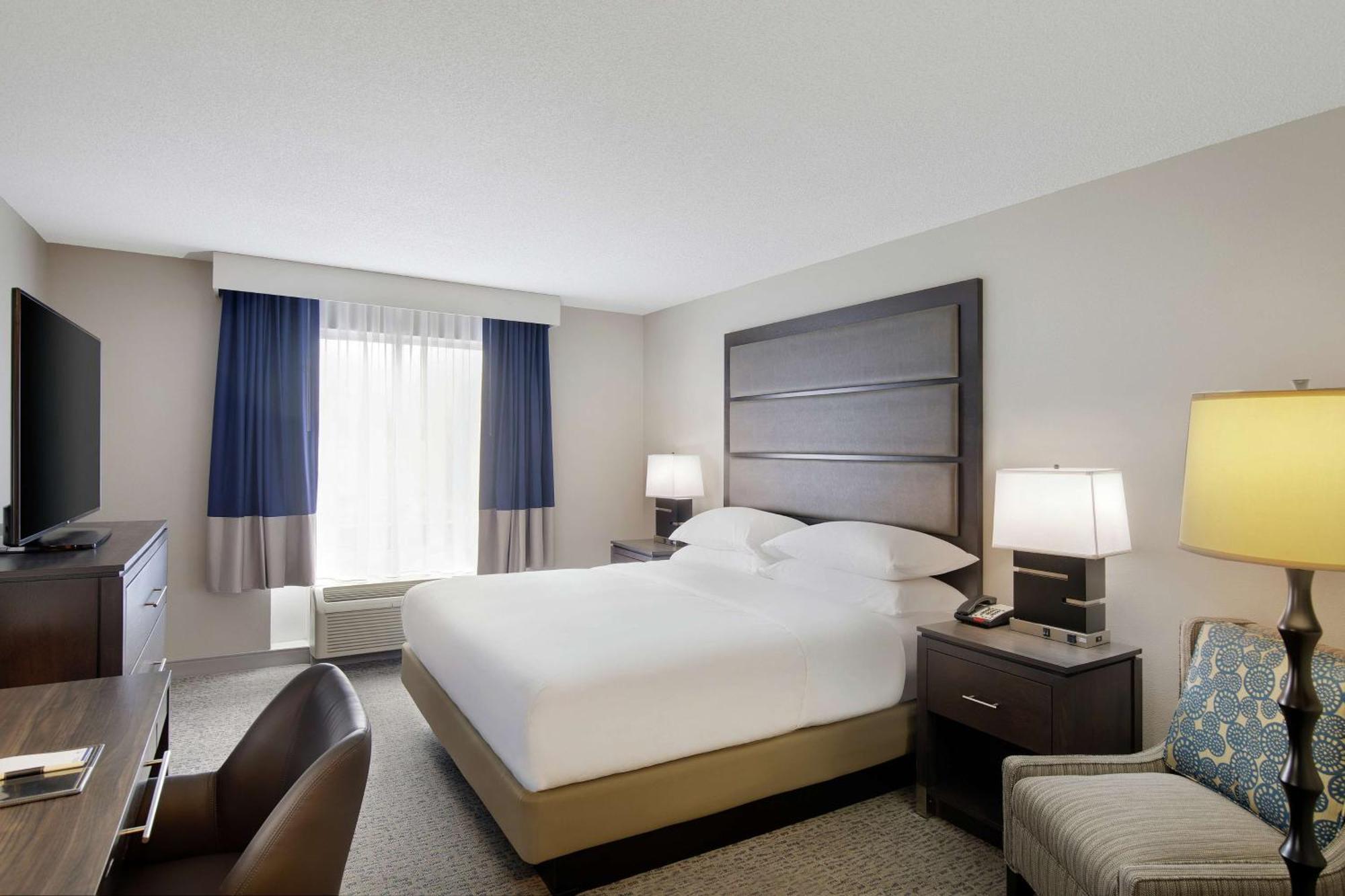 Doubletree Richmond Airport Hotel Sandston Bagian luar foto