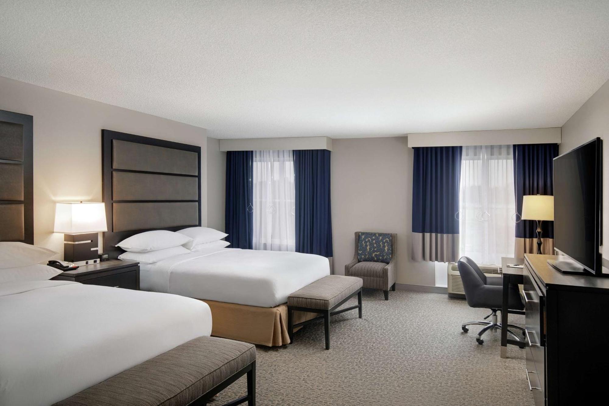 Doubletree Richmond Airport Hotel Sandston Bagian luar foto