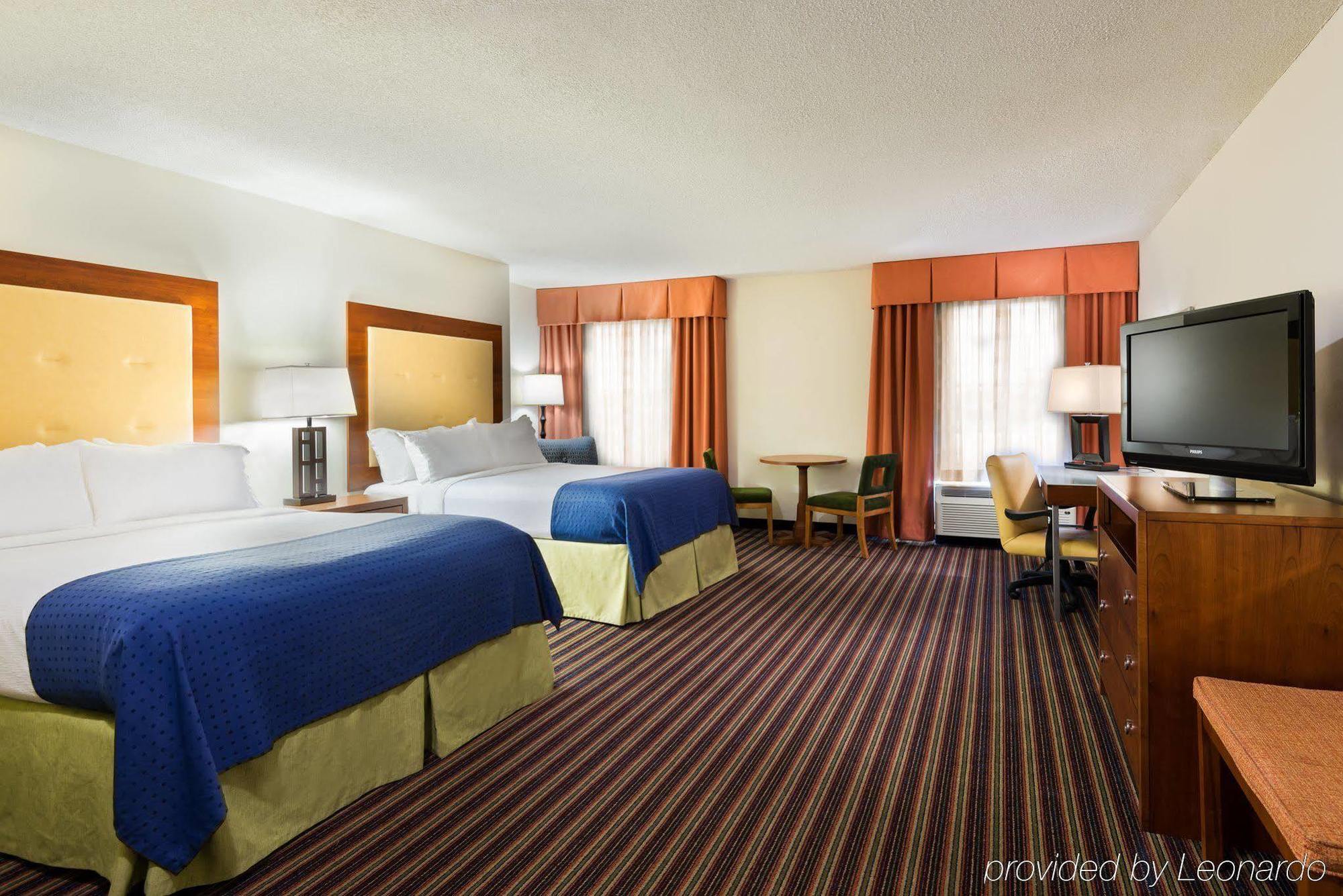 Doubletree Richmond Airport Hotel Sandston Bagian luar foto